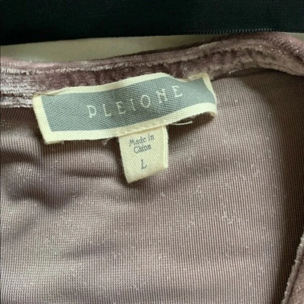 Pleione Blouse - Picture 4 of 8